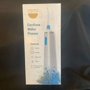 Remi cordless water flosser